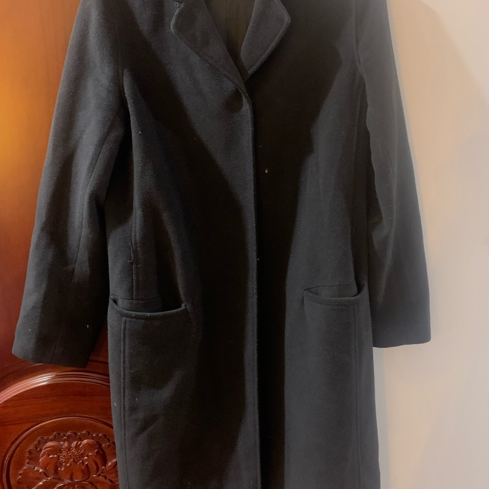 Black wool blend Trench Coat with Notched Lapels and Tailored Design